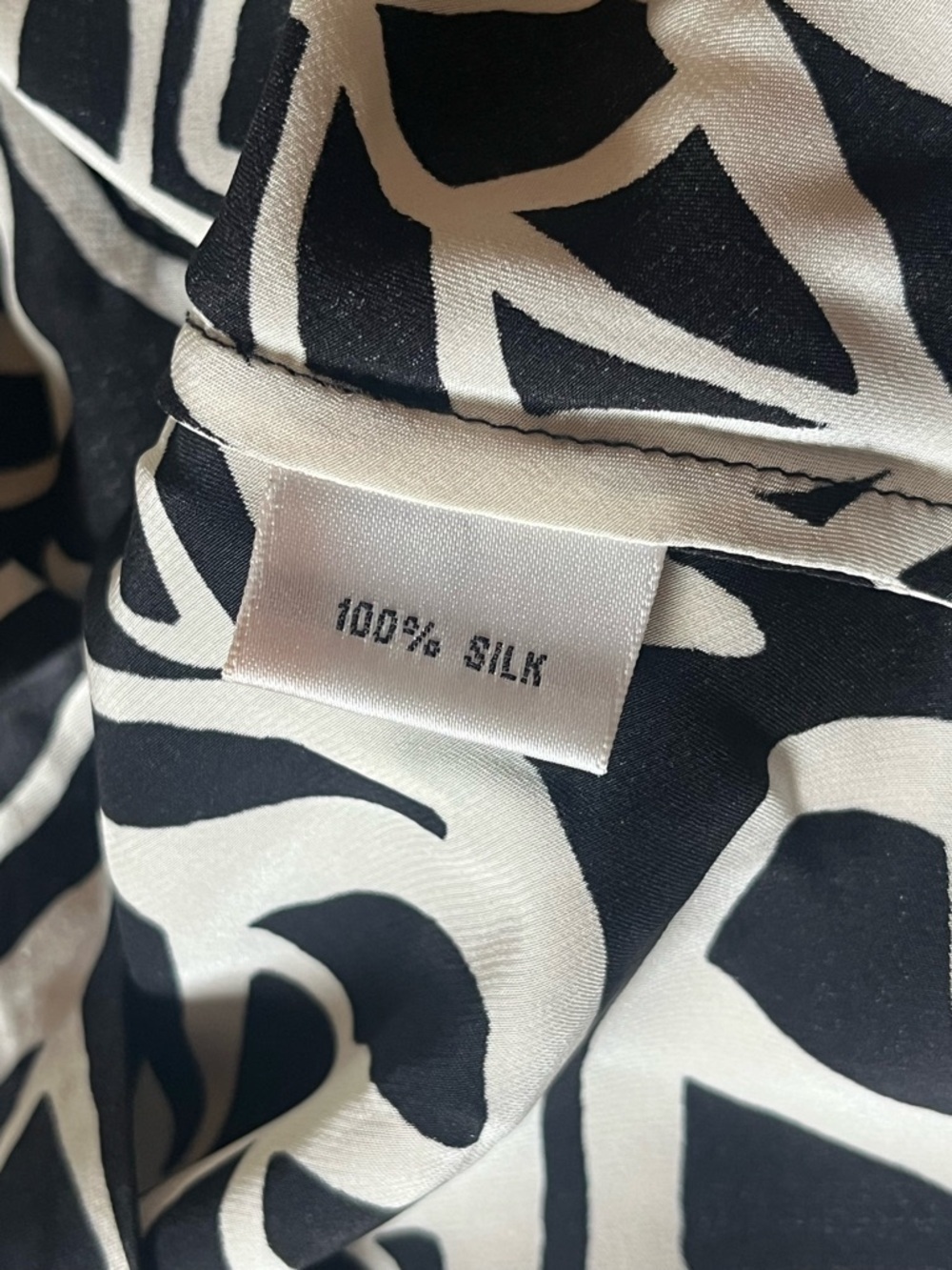 Talbots Silk BW Leaf Print Draped Neck Sleeveless Top Women’s Size 8 - Picture 11 of 14